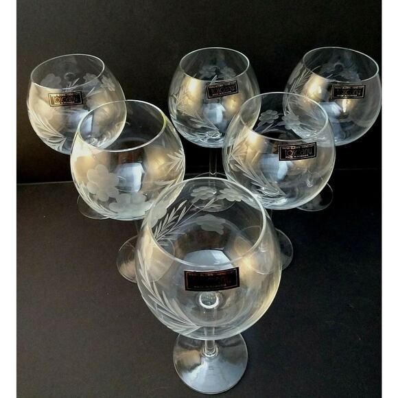 Set of 6 Toscany Etched / Hand Blown Wine Glasses - Picture 5 of 6